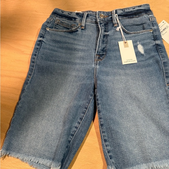 Good American Pants - Good American Denim Bermuda Shorts in Medium Blue with Frayed Hem